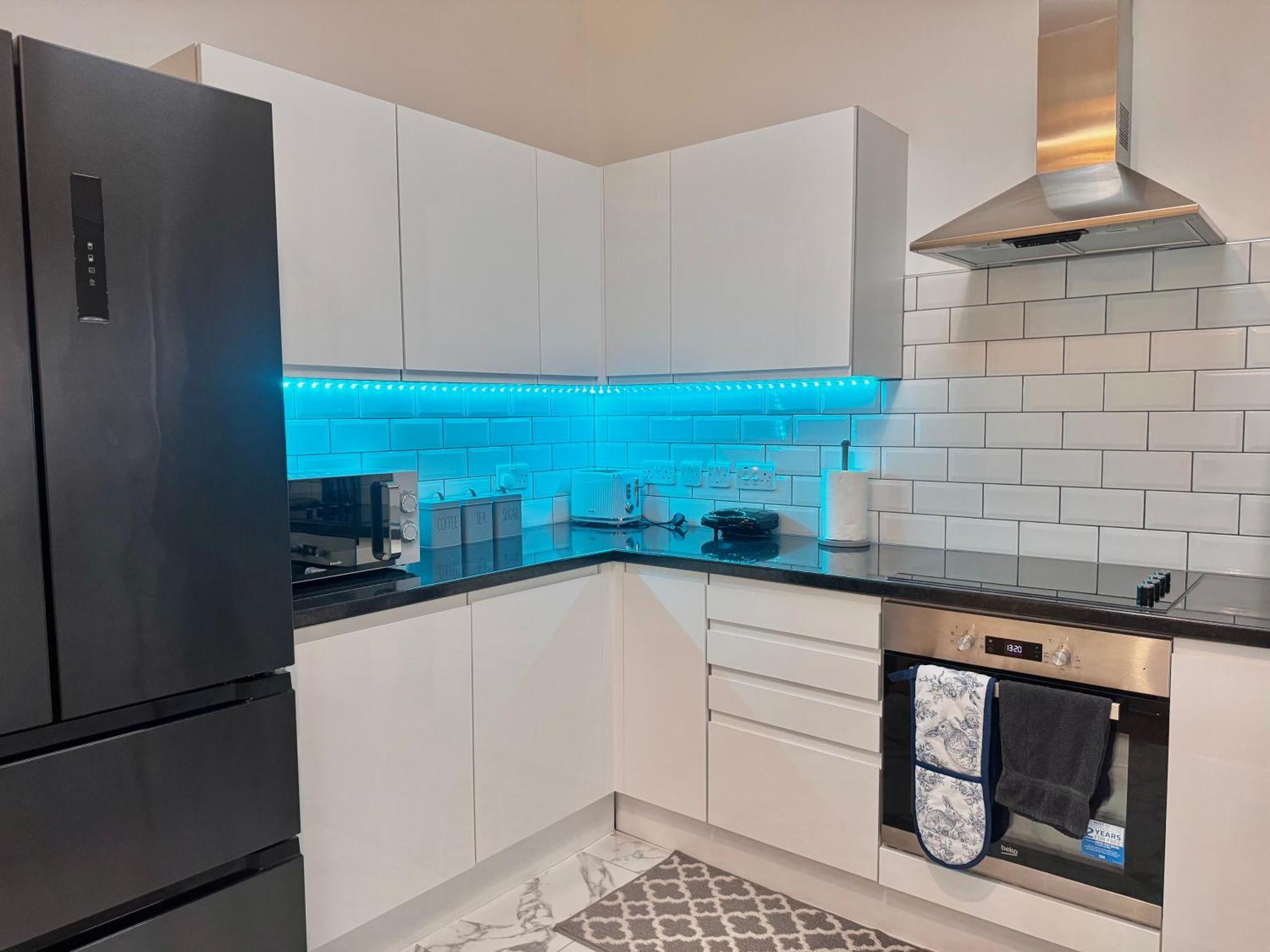 Modern 1-Bed Apt 30Min To Central London & Parking エクステリア 写真