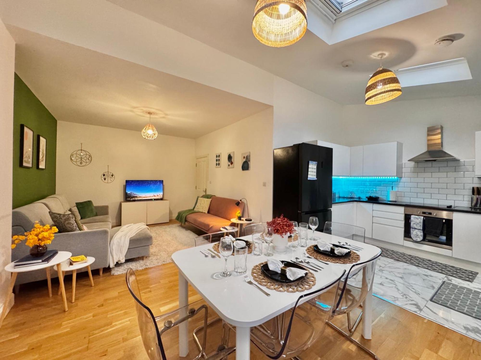 Modern 1-Bed Apt 30Min To Central London & Parking エクステリア 写真